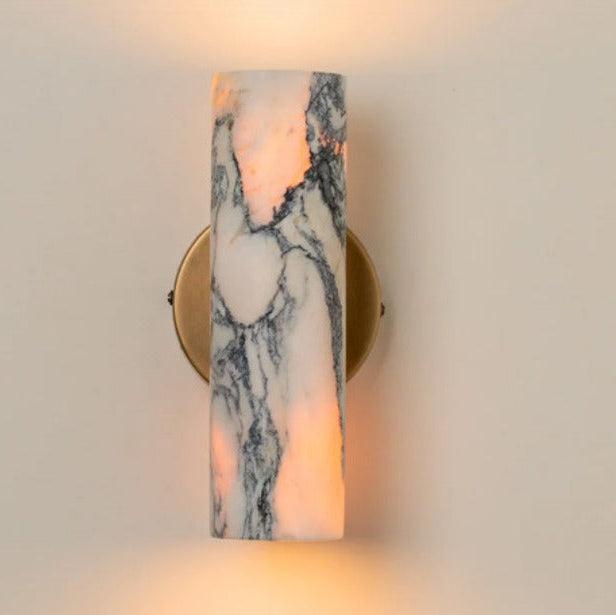 Calacatta Marmeren Wandlamp met Verouderd Messing en Twee Lichtbronnen voor Binnengebruik 2