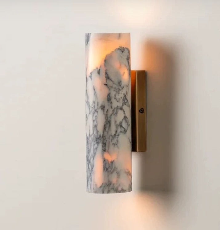 Calacatta Marmeren Wandlamp met Verouderd Messing en Twee Lichtbronnen voor Binnengebruik 9