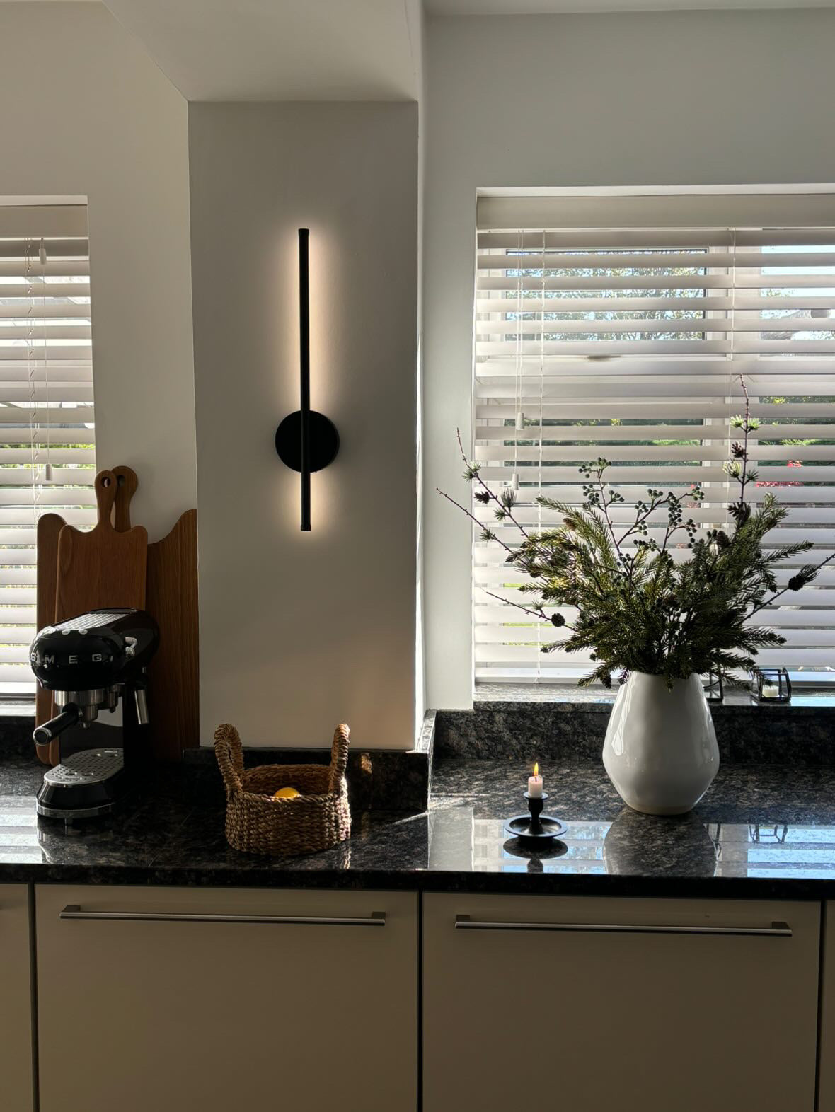 Draadloze Tafellamp met 360° Rotatie en Dimbare Verlichting 7