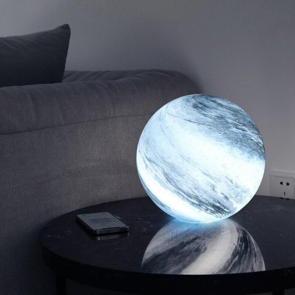 Elegante Maanlamp met Dimbare Kleuren en USB Oplaadfunctie voor Sfeervolle Verlichting 0