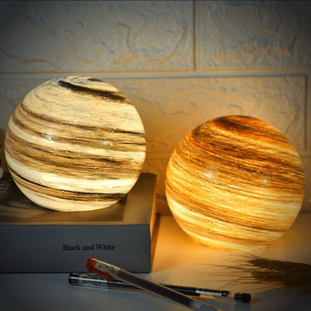 Elegante Maanlamp met Dimbare Kleuren en USB Oplaadfunctie voor Sfeervolle Verlichting 3