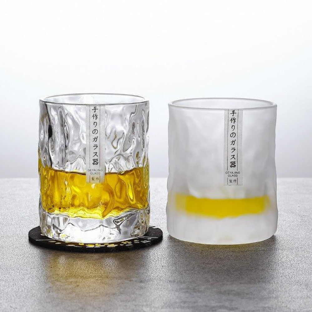 Elegante Whiskey Glazen Set met Geometrisch Ontwerp en Houten Geschenkdoos 2
