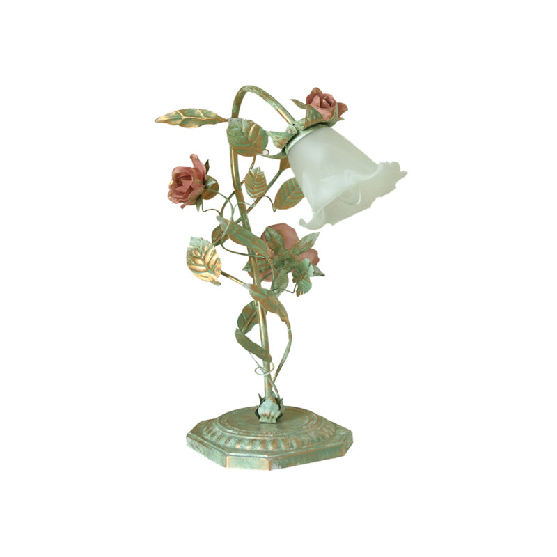 Groene Nachttafel Lamp met Bloemendecoratie – Shabby Chic Stijl voor Slaapkamer, Verstelbare Hoogte 1