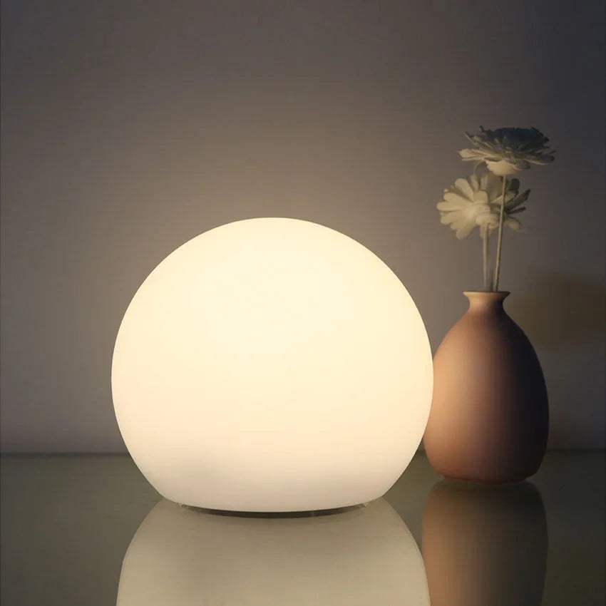 Oplaadbare Tafellamp met 16 Kleuren en Draadloze Functionaliteit – LED AuraBall