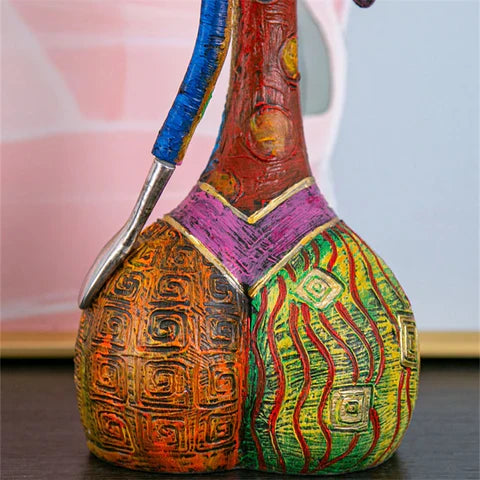 Handgemaakt Abstract Vrouwenbeeldje – Kleurrijk Modern Kunstwerk voor Woonkamer en Kantoor 6