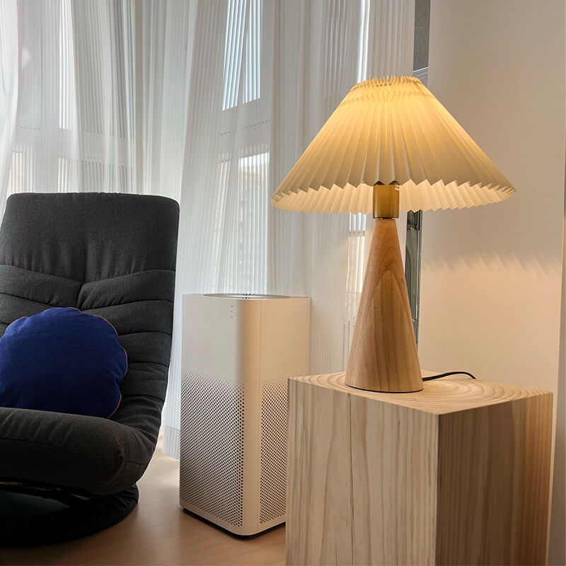 Minimalistische Vintage Geplooide Houten Tafellamp – Lichtbruin en Walnoot voor Binnengebruik 8