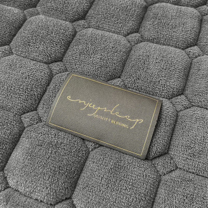Moderne Fleece Deken met Vierkante Textuur voor Comfort en Multifunctioneel Gebruik 3
