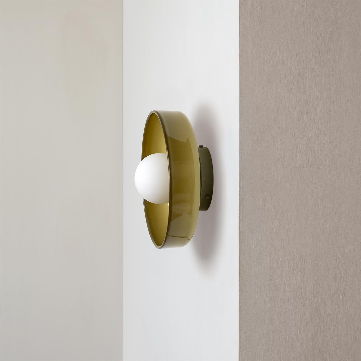 Moderne Ronde Plafondlamp van Gekleurd Glas