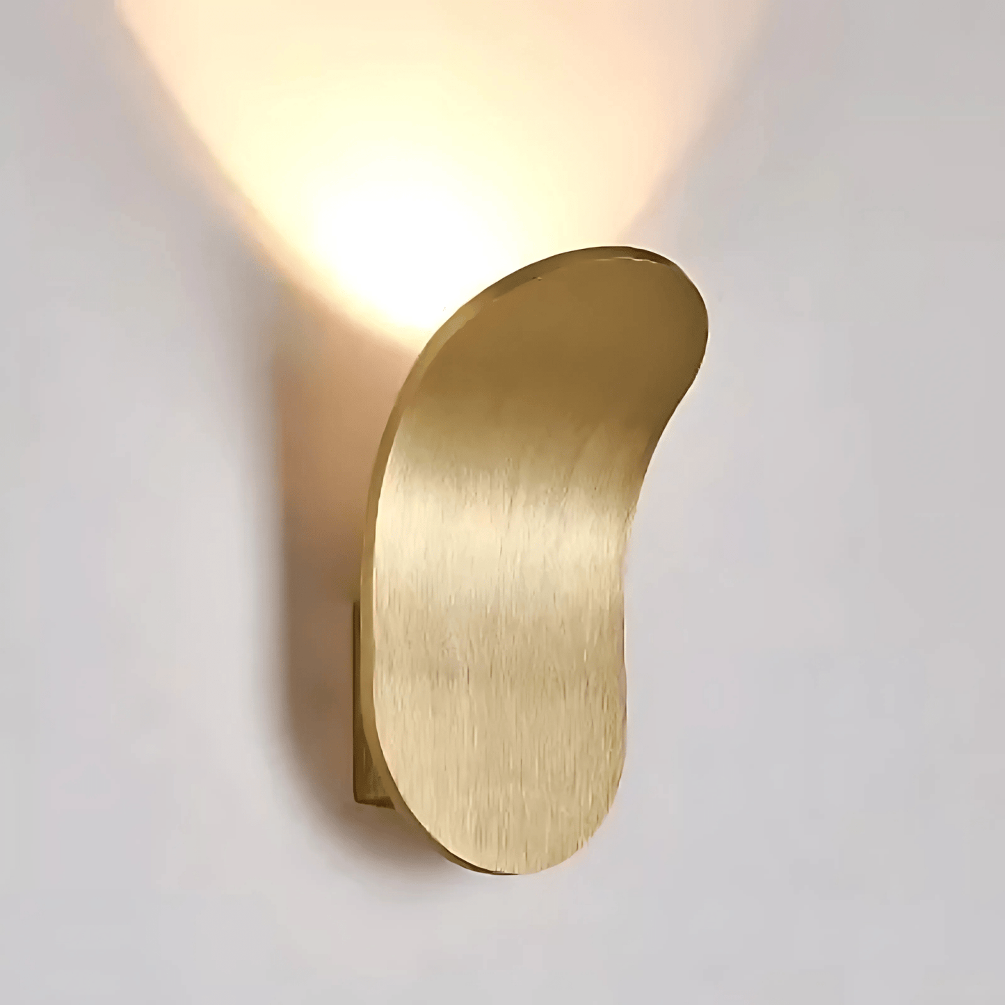 Moderne Wandlamp Zwart met LED Verlichting – Elegant Metaal voor Binnengebruik 0