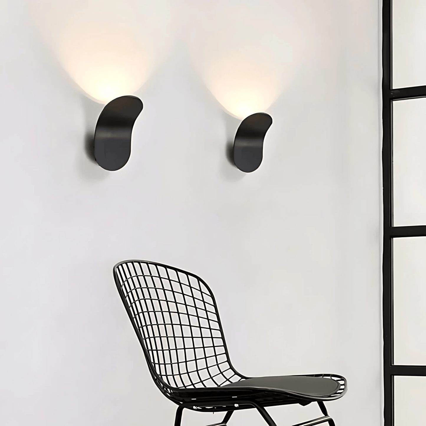 Moderne Wandlamp Zwart met LED Verlichting – Elegant Metaal voor Binnengebruik 2