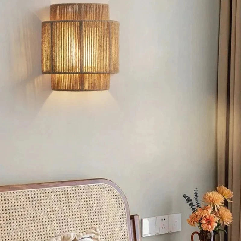 Retro Rieten Wandlamp van Handgeweven Bamboe voor Binnen – Natuurlijke Muurlamp voor Sfeervolle Verlichting 1