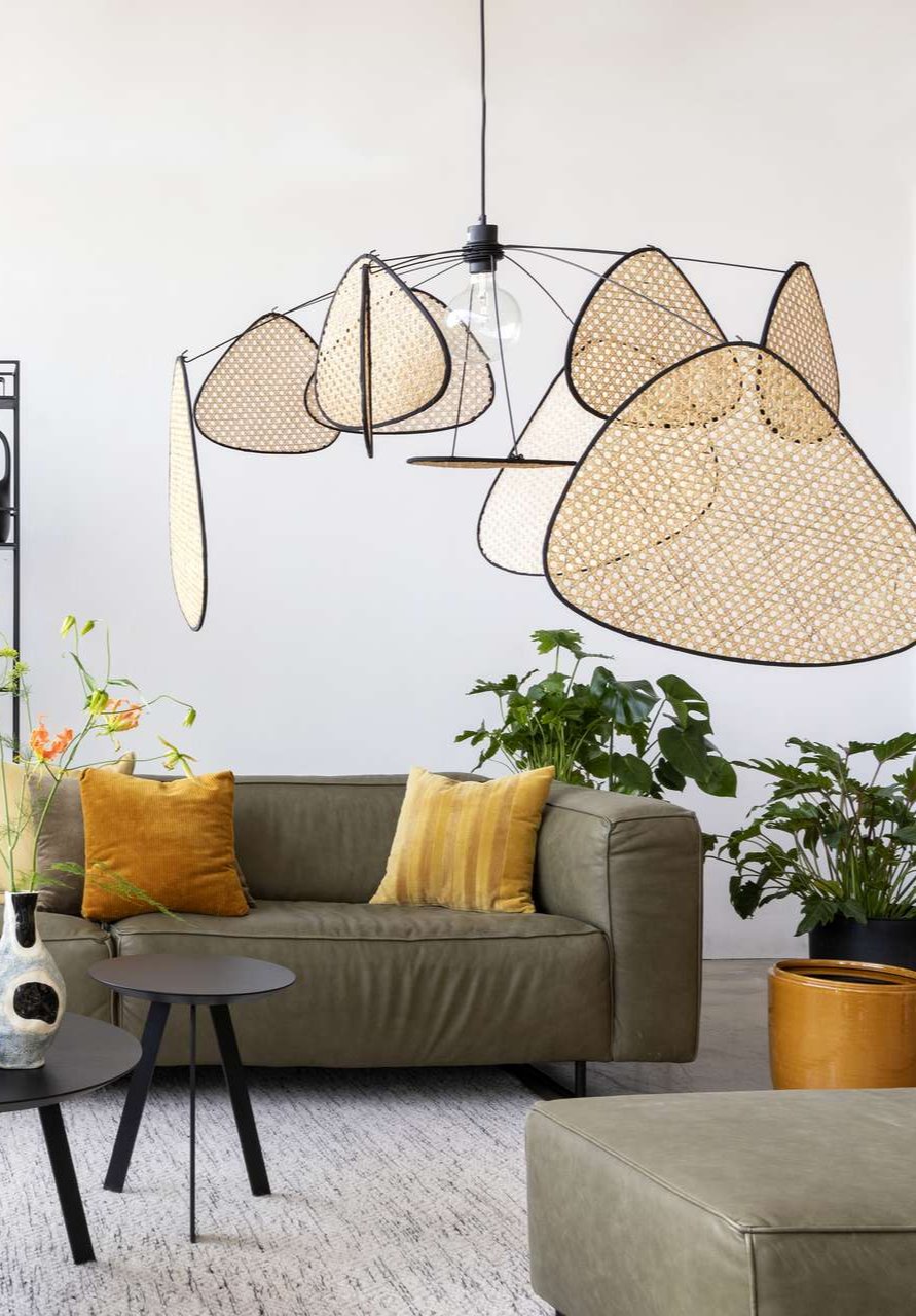 Rotan Hanglamp met Speelse Lichtverspreiding voor Woonkamer, Eetkamer en Slaapkamer 1