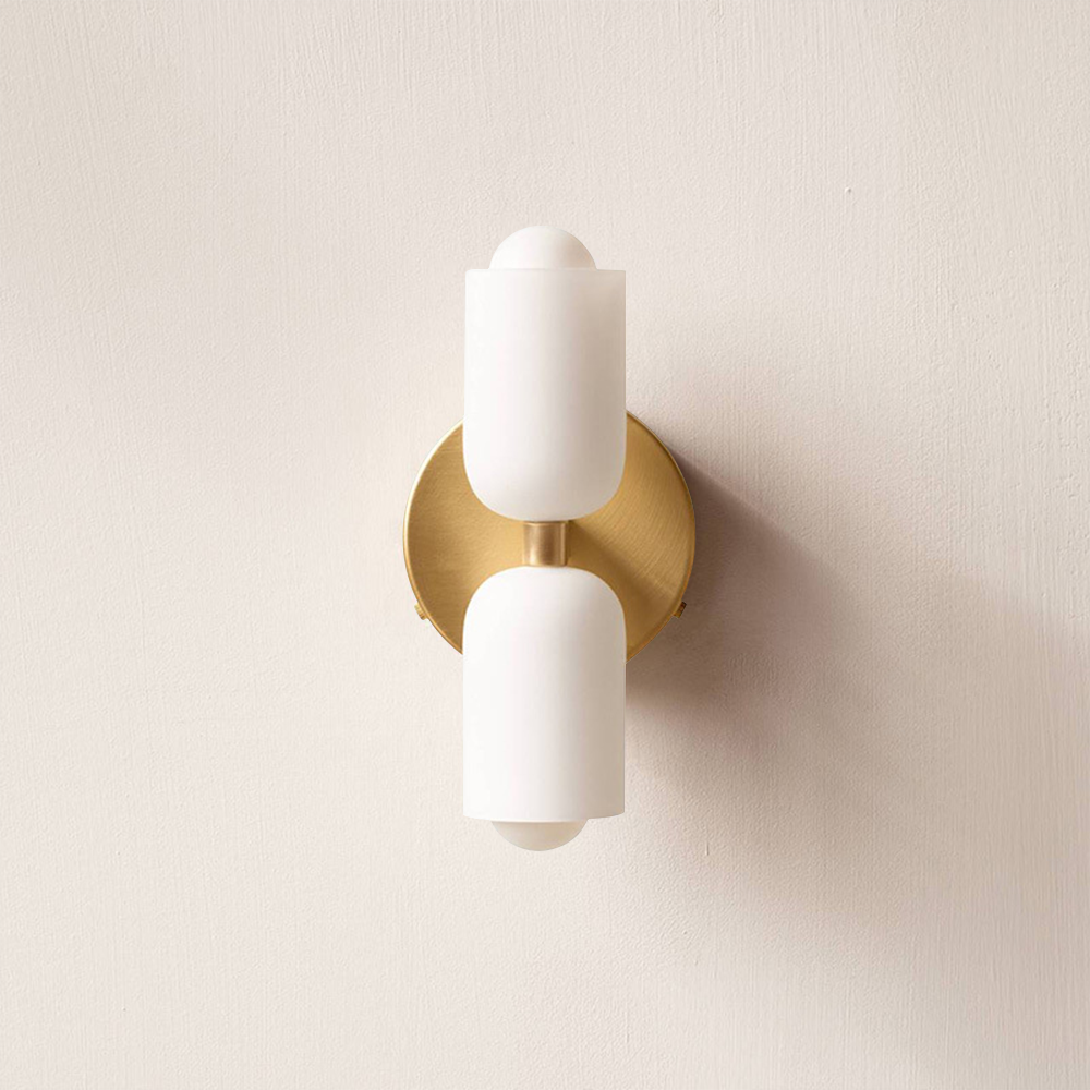 Wandlamp met Acrylaat Kap en Warm Licht voor Moderne Binnenruimtes