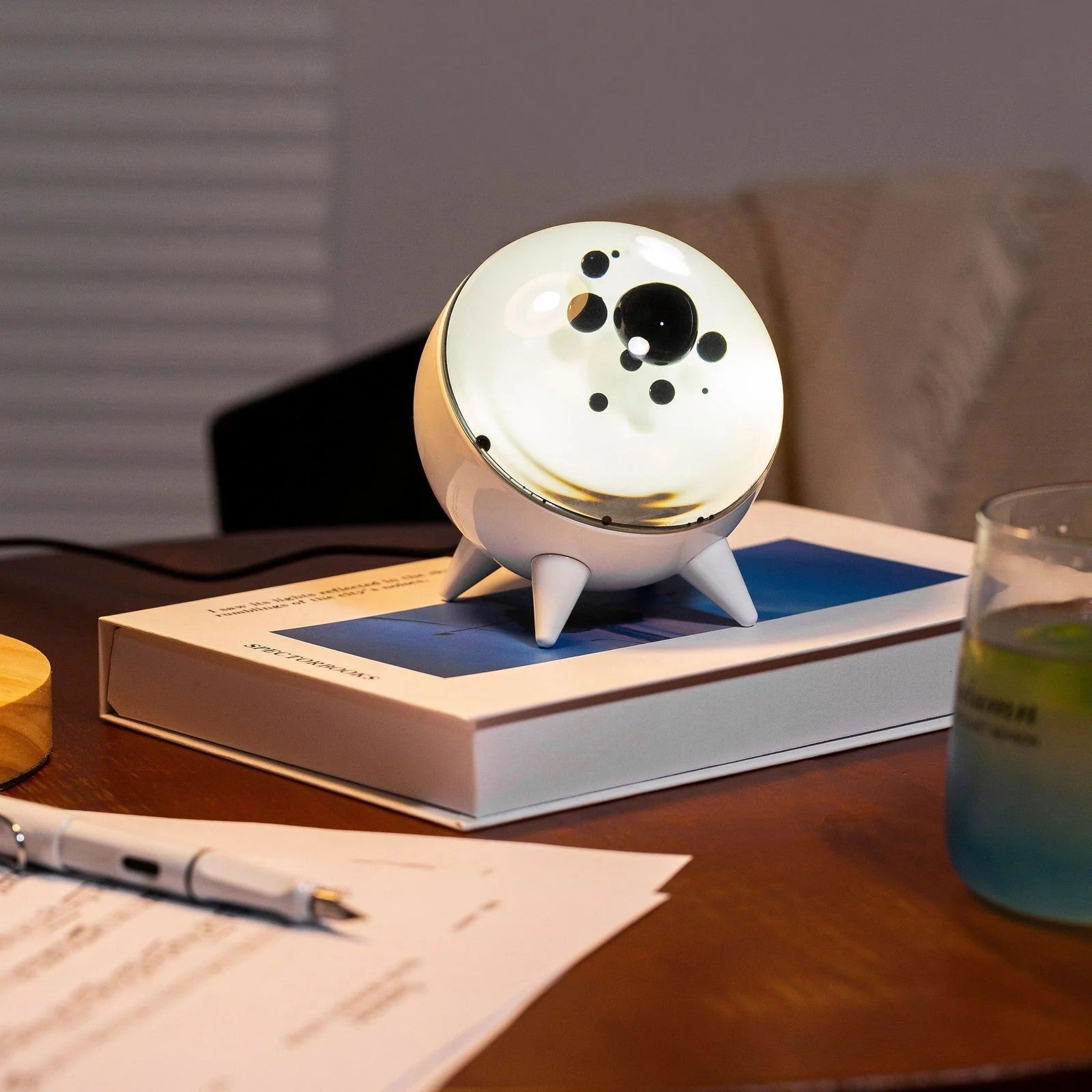 Ferrofluid Speaker Display met Bluetooth en Hypnotische Visuele Effecten