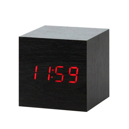 Minimalistische Digitale Wekker met Spraakbesturing en Helder LED-Display voor Slaapkamer 9