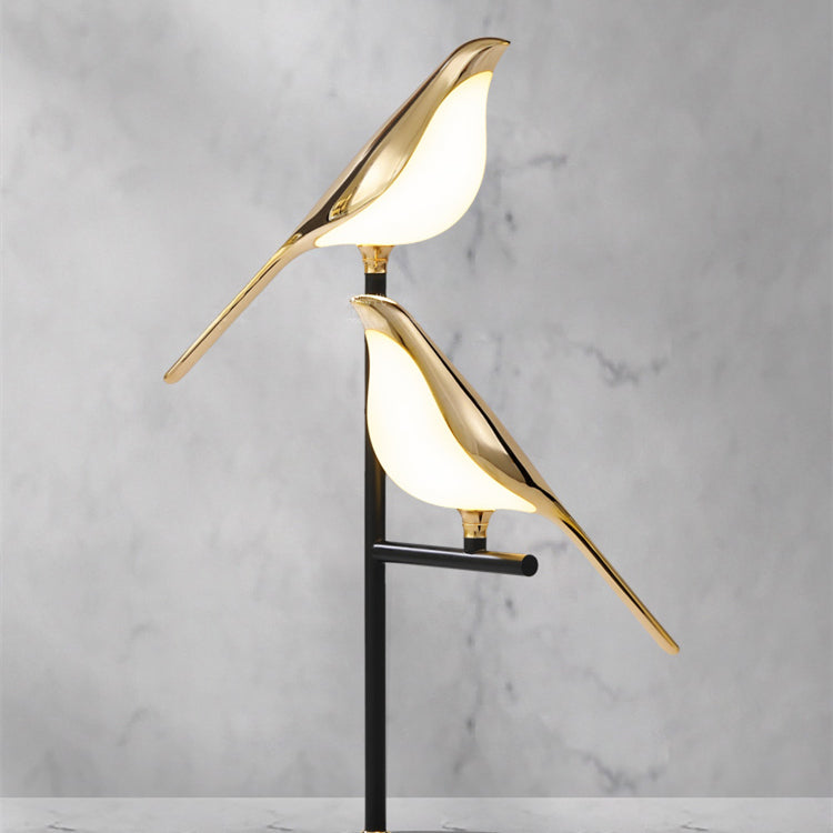 Tafellamp met Vogelontwerp en Sculpturaal LED Design voor Slaapkamer en Woonkamer