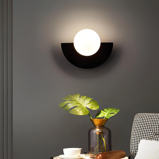 Moderne Wandlamp Zwart Halve Maan met Frosted Glas en LED Verlichting voor Binnengebruik 0