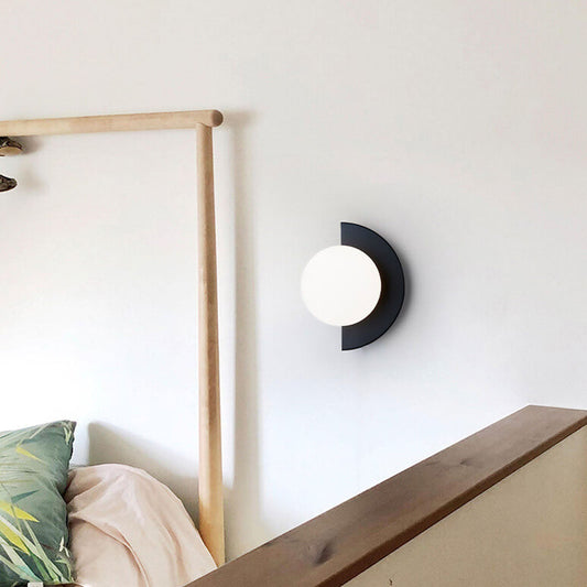 Moderne Wandlamp Zwart met Glazen Halfronde Schaduw voor Binnen – Minimalistische Muurlamp 0