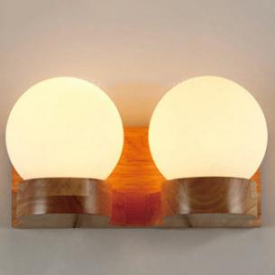 Houten Wandlamp met Glazen Bol - Modern LED bedlampje