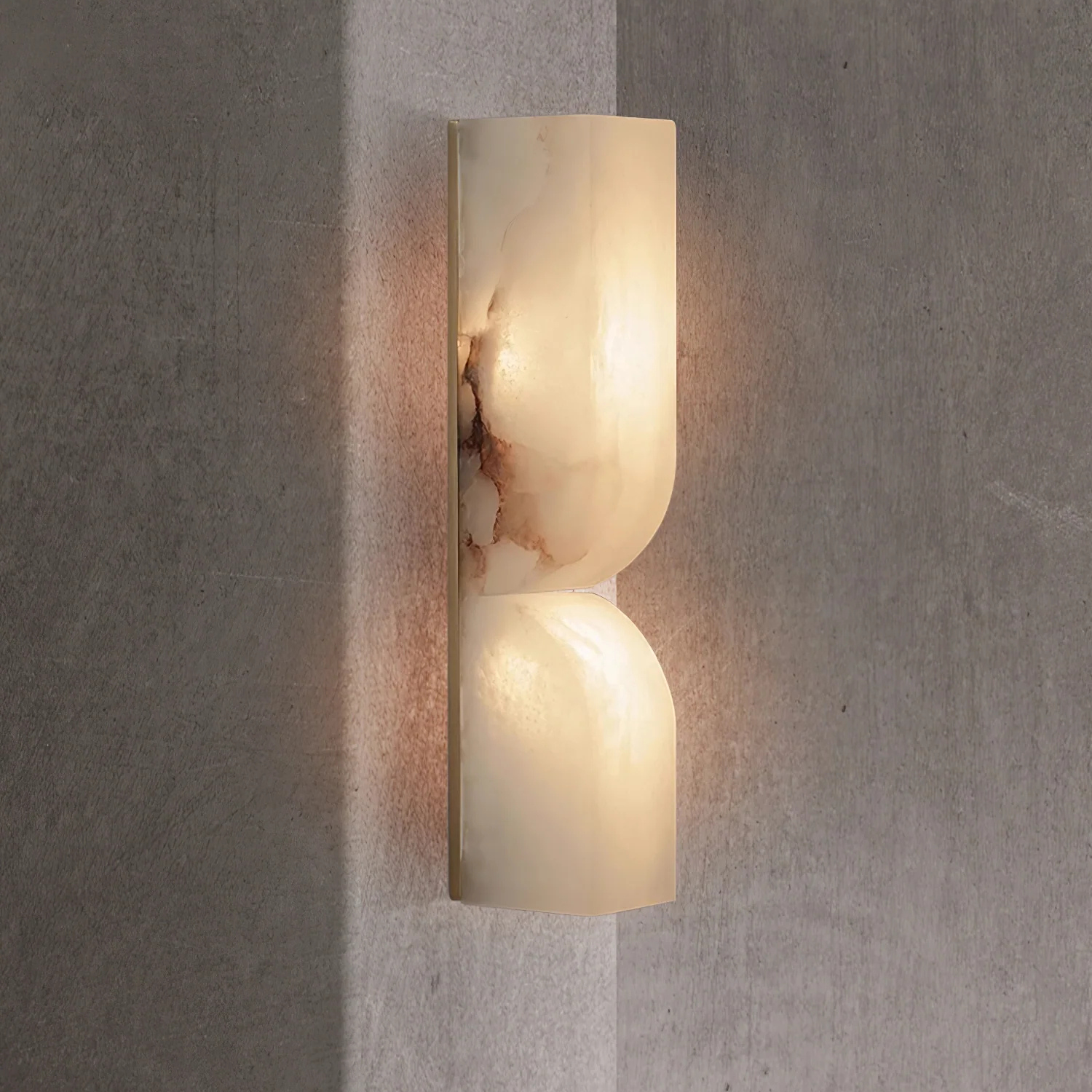 Sculpturale Wandlamp van Albast met Messing Accenten Japandi 35cm