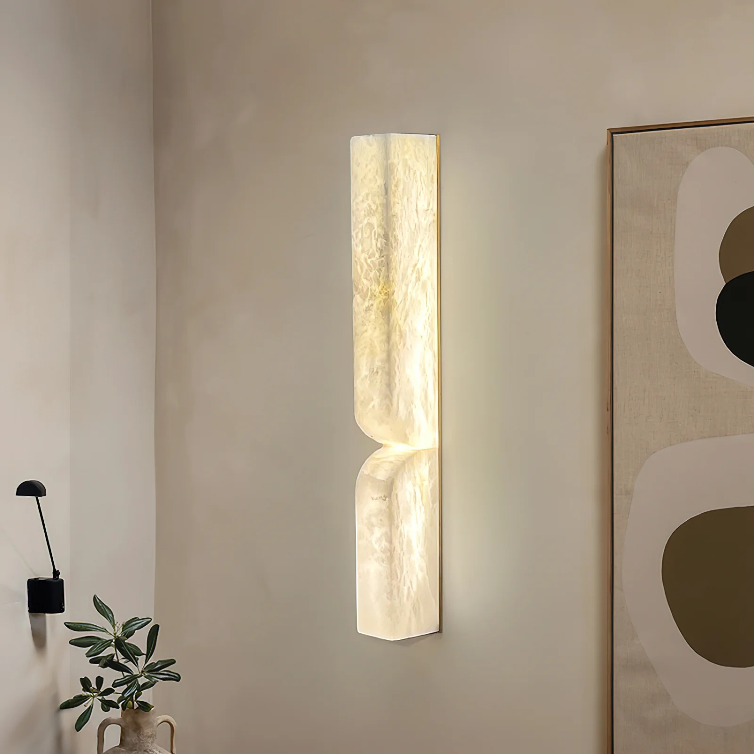 Sculpturale Wandlamp van Albast met Messing Accenten Japandi 60cm