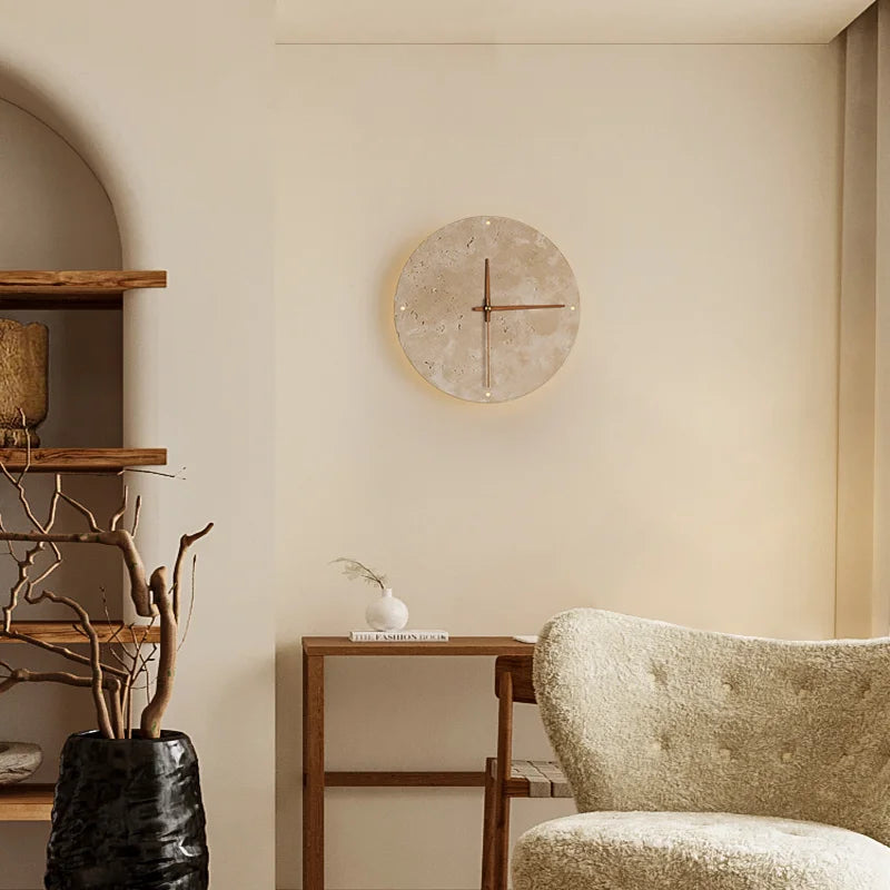 Stijlvolle Wandlamp met Klok van Natuurlijke Steen – LED Muurlamp